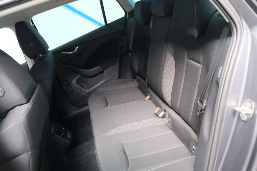 Škoda SCALA 1.0 TSI Ambition - N.A.P. Airco, Carplay, Cruise, PDC.