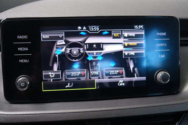 Škoda SCALA 1.0 TSI Ambition - N.A.P. Airco, Carplay, Cruise, PDC.