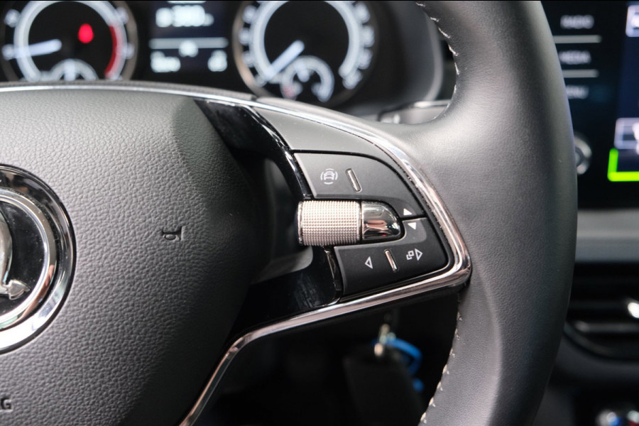 Škoda SCALA 1.0 TSI Ambition - N.A.P. Airco, Carplay, Cruise, PDC.