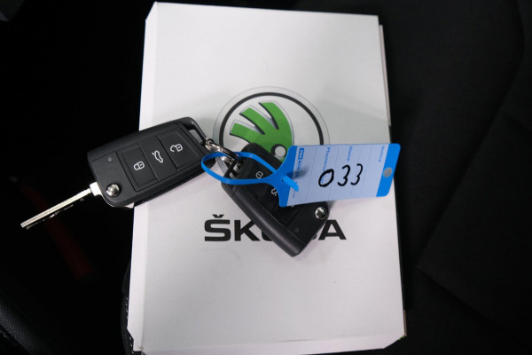 Škoda SCALA 1.0 TSI Ambition - N.A.P. Airco, Carplay, Cruise, PDC.
