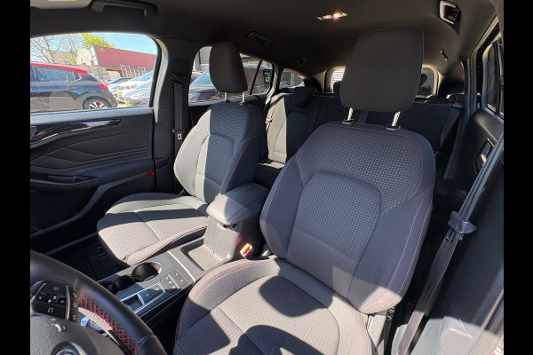 Ford FOCUS Wagon 1.0 EcoBoost ST Line Automaat Weinig KM