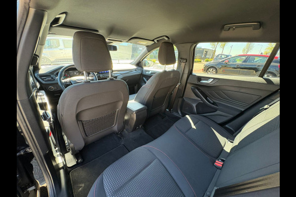 Ford FOCUS Wagon 1.0 EcoBoost ST Line Automaat Weinig KM