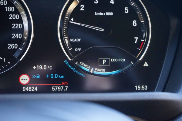 BMW X2 sDrive 18i M-Sport shadow-line 136PK