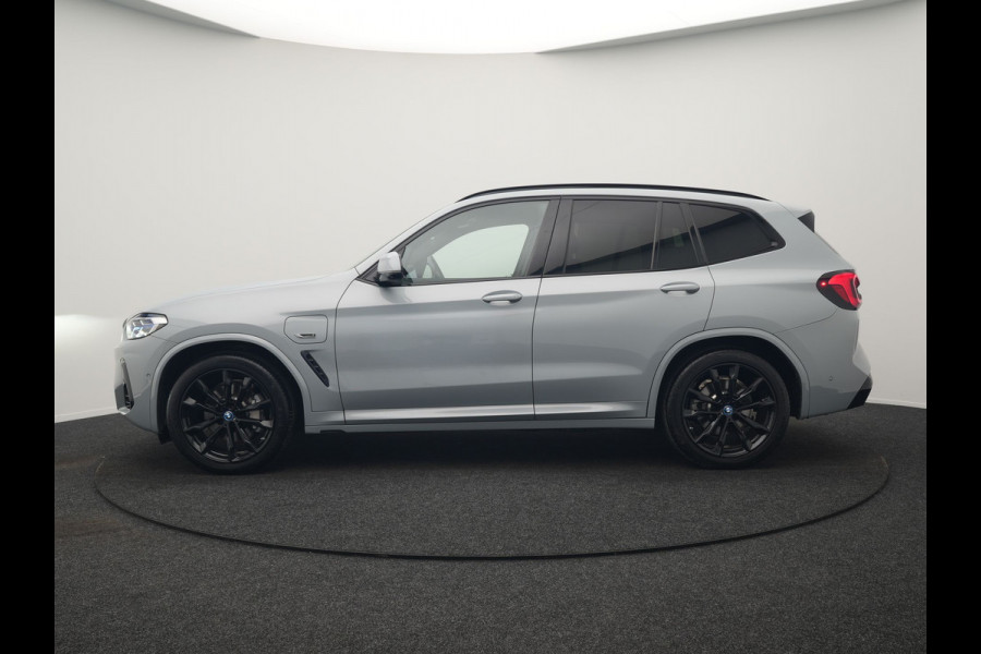BMW X3 xDrive30e M Sport PHEV 293pk Dealer O.H. | Head Up | Laser LED | 360 Camera | Lederen Sportstoelen Verwarmd | Keyless | Blis | Apple Carplay | Hifi Audio | Sfeerverlichting | Navigatie | DAB | Cruise Control | 20"L.M | Plug In Hybrid |