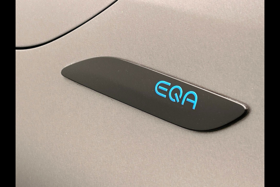 Mercedes-Benz EQA 250 Business Solution AMG 67 kWh | Origineel Nederlands | 1e Eigenaar | Navigatie | Leder/Alcantara | Camera |