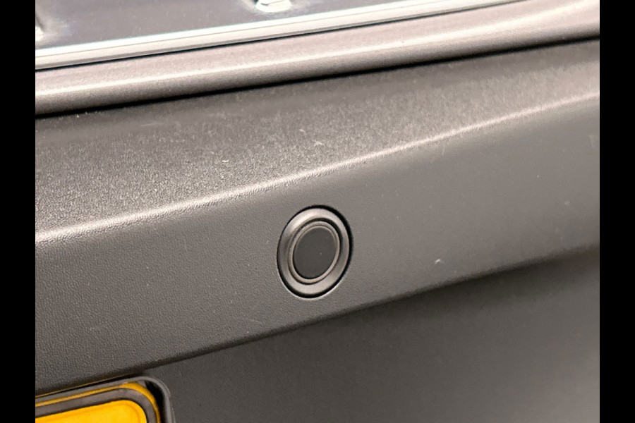 Mercedes-Benz EQA 250 Business Solution AMG 67 kWh | Origineel Nederlands | 1e Eigenaar | Navigatie | Leder/Alcantara | Camera |