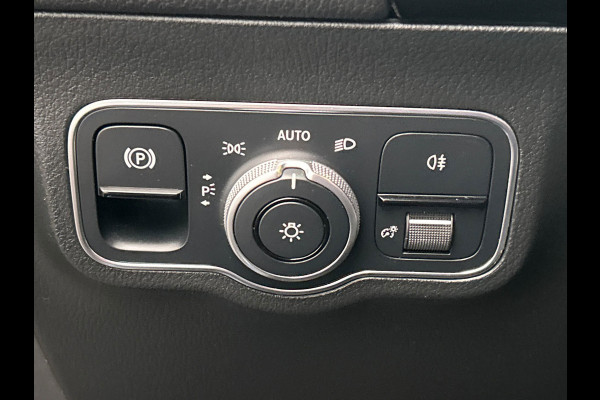 Mercedes-Benz EQA 250 Business Solution AMG 67 kWh | Origineel Nederlands | 1e Eigenaar | Navigatie | Leder/Alcantara | Camera |