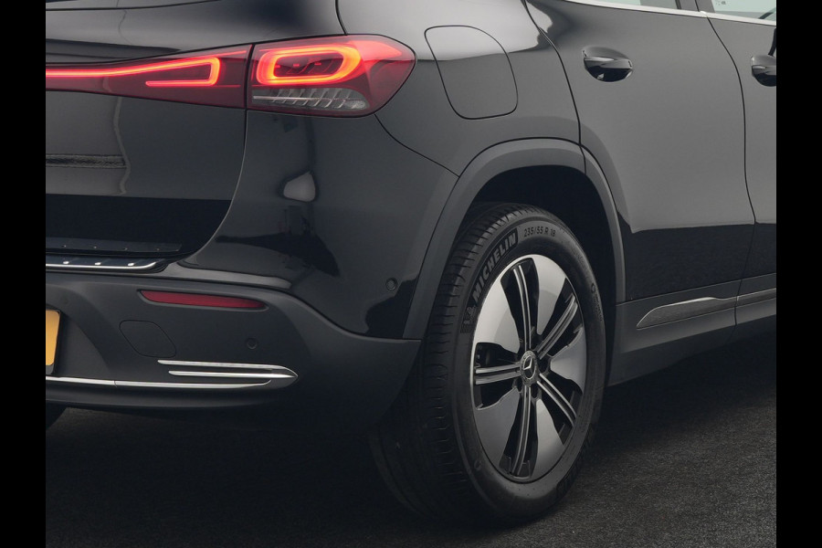 Mercedes-Benz EQA 250+ Business Line 71 kWh LONG RANGE 191pk Dealer O.H. | MBUX Widescreen Navi | Camera | Sfeerverlichting | 18"L.M | Sportstoelen Verwarmd | Apple Carplay | Cruise Control | Navigatie | DAB |