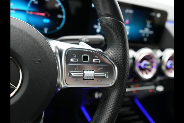 Mercedes-Benz EQA 250+ Business Line 71 kWh LONG RANGE 191pk Dealer O.H. | MBUX Widescreen Navi | Camera | Sfeerverlichting | 18"L.M | Sportstoelen Verwarmd | Apple Carplay | Cruise Control | Navigatie | DAB |