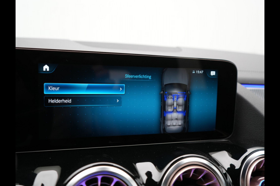 Mercedes-Benz EQA 250+ Business Line 71 kWh LONG RANGE 191pk Dealer O.H. | MBUX Widescreen Navi | Camera | Sfeerverlichting | 18"L.M | Sportstoelen Verwarmd | Apple Carplay | Cruise Control | Navigatie | DAB |