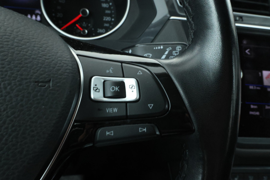 Volkswagen Tiguan Allspace 1.5 TSI Comfortline Business Automaat, Leer, Apple carplay,