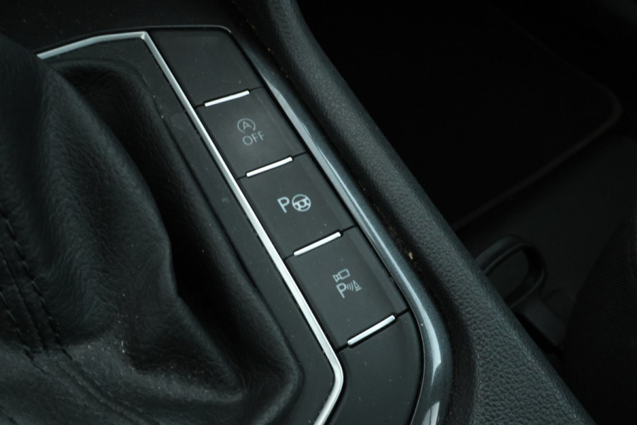 Volkswagen Tiguan Allspace 1.5 TSI Comfortline Business Automaat, Leer, Apple carplay,
