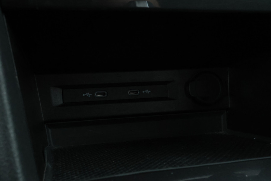 Volkswagen Tiguan Allspace 1.5 TSI Comfortline Business Automaat, Leer, Apple carplay,