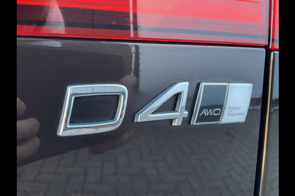 Volvo V60 Cross Country 2.0 D4 AWD Intro Edition Elek.Trekhaak Leder 360-Cam Stoel/Stuurverw Orig.NL Voll.Onderhouden!