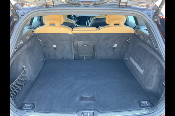 Volvo V60 Cross Country 2.0 D4 AWD Intro Edition Elek.Trekhaak Leder 360-Cam Stoel/Stuurverw Orig.NL Voll.Onderhouden!