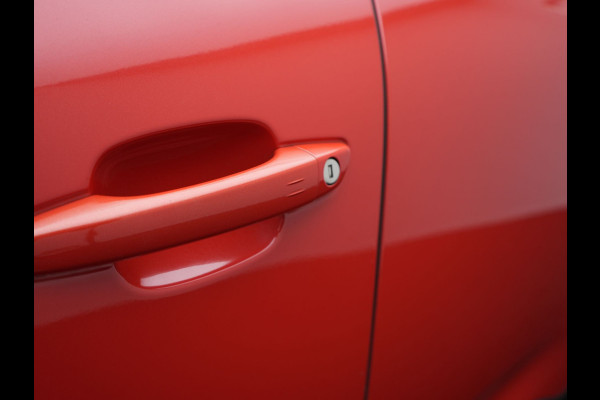 Citroën C5 Aircross 1.6 Shine PHEV 225pk Dealer O.H. | Panodak | Adaptive Cruise | 360 Camera | Lederen Comfortzetels Massage & Memory | Keyless | Blis | Stoelverwarming | 19"L.M | Navigatie | DAB | Plug In Hybrid |