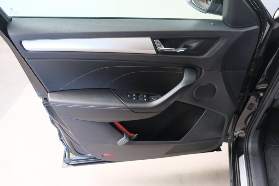 Škoda Kodiaq 1.5 TSI Business Edition 7p. - N.A.P. Airco, Cruise, Carplay, PDC, Navi, Camera, Trekhaak.