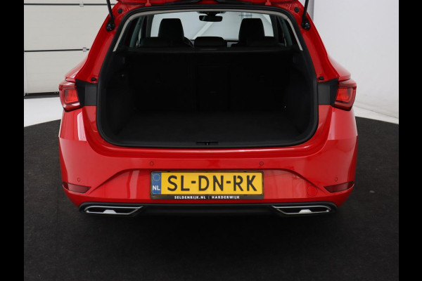 Seat Leon 1.4 TSI eHybrid PHEV FR | SOH 97,5% | Stoelverwarming | Adaptive cruise | Sfeerverlichting | Navigatie | Parkeerhulp | Full LED | Stuurverwarming | Bluetooth | Plug In