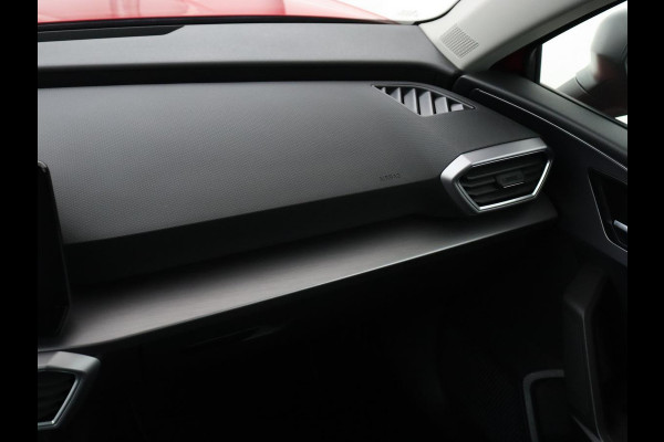 Seat Leon 1.4 TSI eHybrid PHEV FR | SOH 97,5% | Stoelverwarming | Adaptive cruise | Sfeerverlichting | Navigatie | Parkeerhulp | Full LED | Stuurverwarming | Bluetooth | Plug In