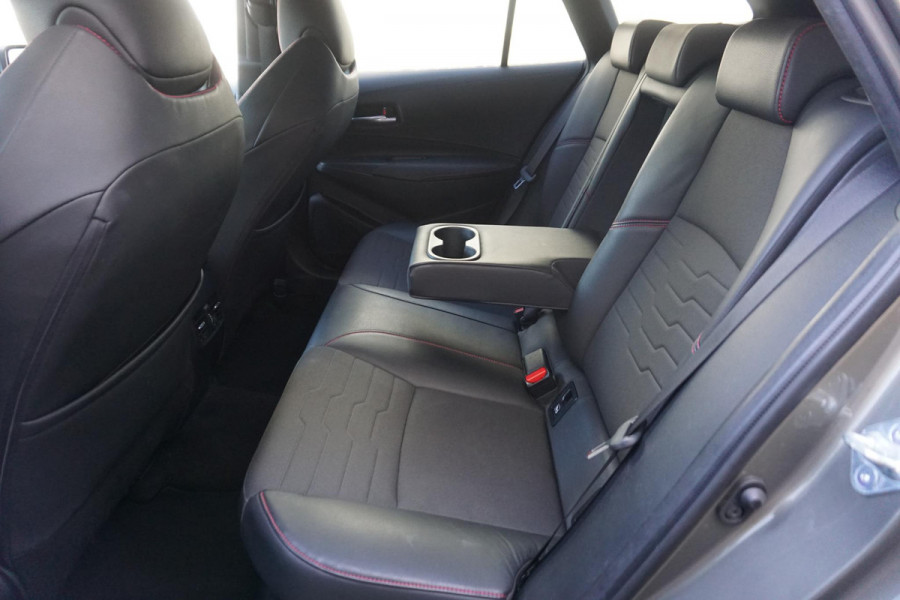 Toyota Corolla Touring Sports 1.8 Hybrid Executive/Trekhaak/Dealeronderhouden/ Head-Up/Stoelverwarming.