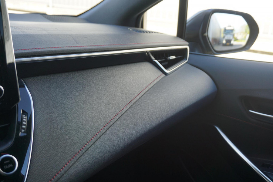 Toyota Corolla Touring Sports 1.8 Hybrid Executive/Trekhaak/Dealeronderhouden/ Head-Up/Stoelverwarming.