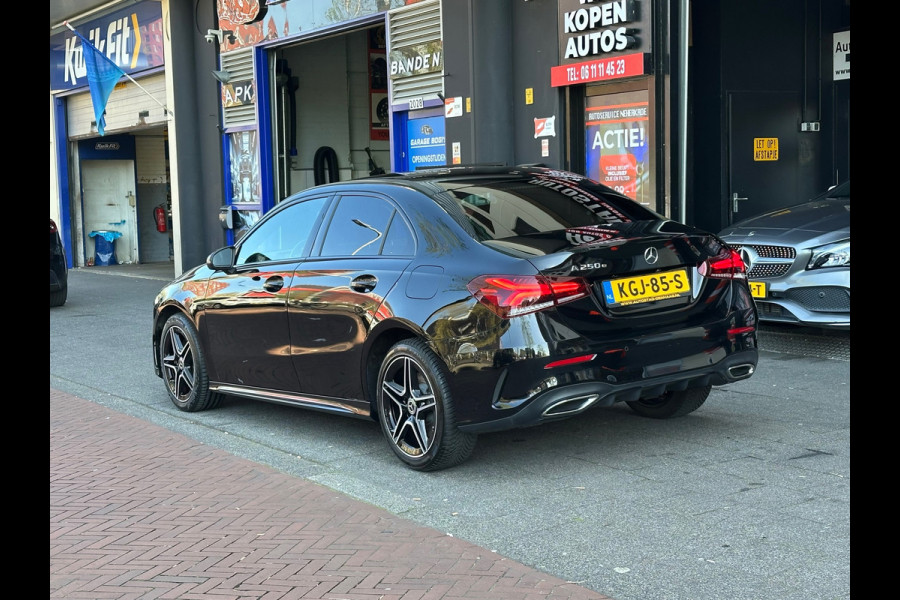 Mercedes-Benz A-Klasse 250 e Business Solution AMG Limited Carplay Sfeerverlichting