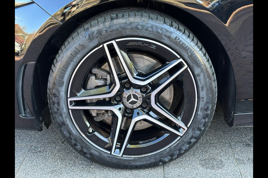 Mercedes-Benz A-Klasse 250 e Business Solution AMG Limited Carplay Sfeerverlichting