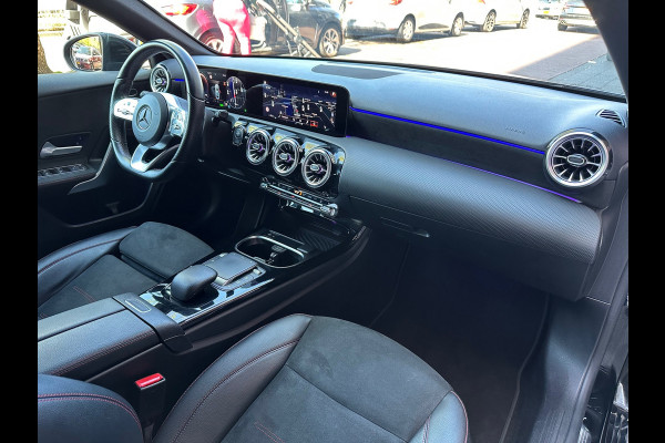 Mercedes-Benz A-Klasse 250 e Business Solution AMG Limited Carplay Sfeerverlichting