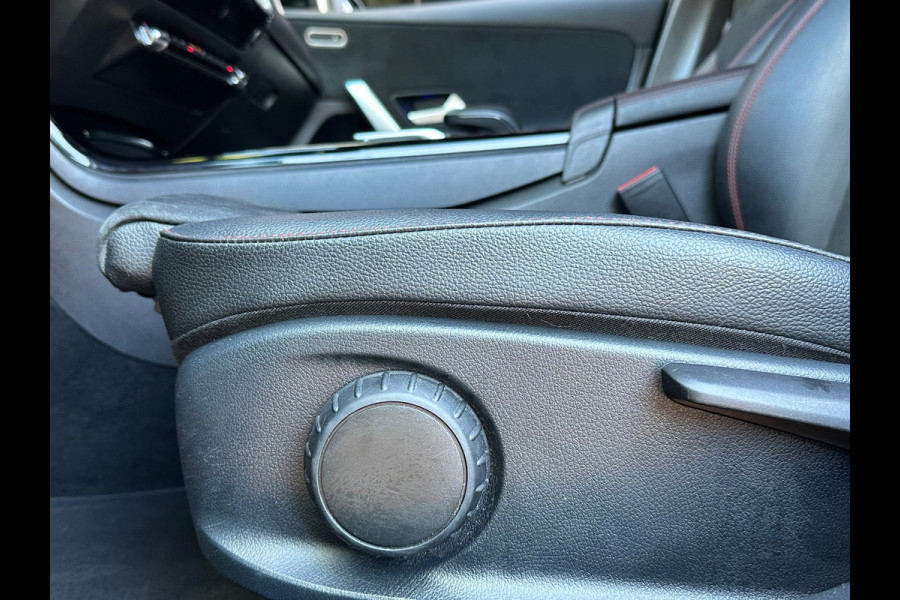 Mercedes-Benz A-Klasse 250 e Business Solution AMG Limited Carplay Sfeerverlichting