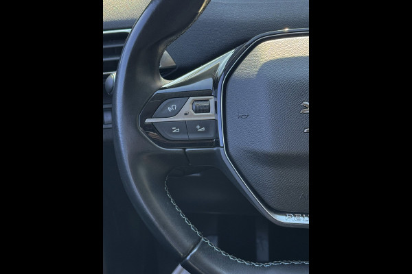 Peugeot 3008 1.2 PureTech Crossway 55.000 KM I Navigatie / Apple CarPlay I Leer / Alcatara I LED I PDC I Camera I Dealer onderh.