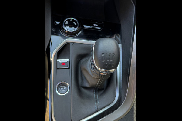 Peugeot 3008 1.2 PureTech Crossway 55.000 KM I Navigatie / Apple CarPlay I Leer / Alcatara I LED I PDC I Camera I Dealer onderh.