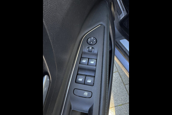 Peugeot 3008 1.2 PureTech Crossway 55.000 KM I Navigatie / Apple CarPlay I Leer / Alcatara I LED I PDC I Camera I Dealer onderh.
