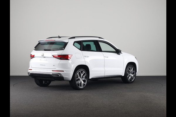 Seat Ateca 1.5 TSI FR Business Intense | Glacial White Metallic | Velgen: 'Exclusive Cosmo Grey', 19 inch | Draadloze Carplay |
