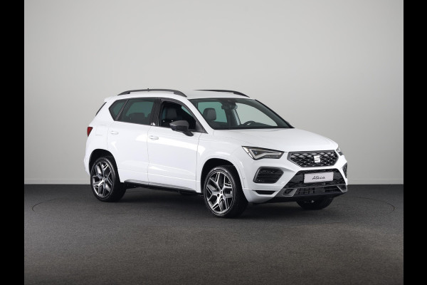 Seat Ateca 1.5 TSI FR Business Intense | Glacial White Metallic | Velgen: 'Exclusive Cosmo Grey', 19 inch | Draadloze Carplay |