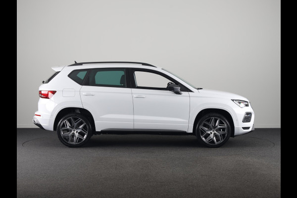 Seat Ateca 1.5 TSI FR Business Intense | Glacial White Metallic | Velgen: 'Exclusive Cosmo Grey', 19 inch | Draadloze Carplay |