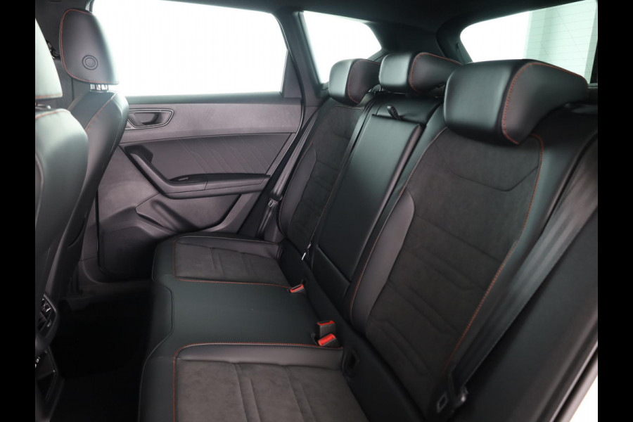 Seat Ateca 1.5 TSI FR Business Intense | Glacial White Metallic | Velgen: 'Exclusive Cosmo Grey', 19 inch | Draadloze Carplay |