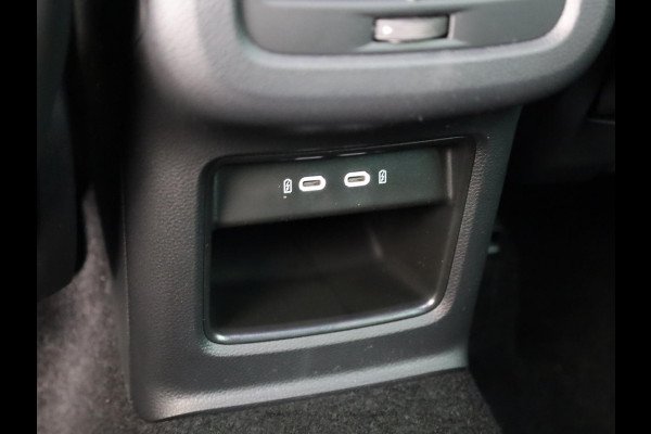 Seat Ateca 1.5 TSI FR Business Intense | Glacial White Metallic | Velgen: 'Exclusive Cosmo Grey', 19 inch | Draadloze Carplay |