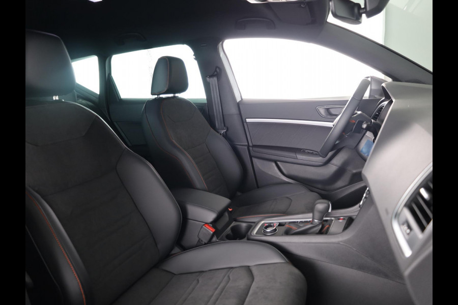 Seat Ateca 1.5 TSI FR Business Intense | Glacial White Metallic | Velgen: 'Exclusive Cosmo Grey', 19 inch | Draadloze Carplay |