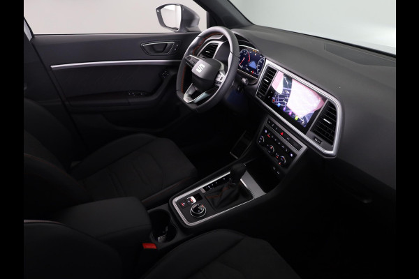 Seat Ateca 1.5 TSI FR Business Intense | Glacial White Metallic | Velgen: 'Exclusive Cosmo Grey', 19 inch | Draadloze Carplay |