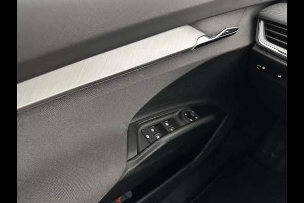 Škoda ENYAQ iV 60 [ 3-Fase ] {SOH-87%} (INCL-BTW) *LEATHER-FABRIC | FULL-LED | ADAPTIVE-CRUISE | BLINDSPOT | DIGI-COCKPIT | CAMERA | KEYLESS | NAVI-FULLMAP | AMBIENT-LIGHT | ECC | HEATED-COMFORTSEATS | DAB+ | PDC | 20''ALU*