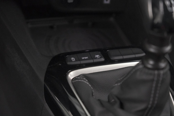 Opel Corsa Turbo 100 GS | Navigatie | Camera | Dodehoekdetectie | Apple Carplay