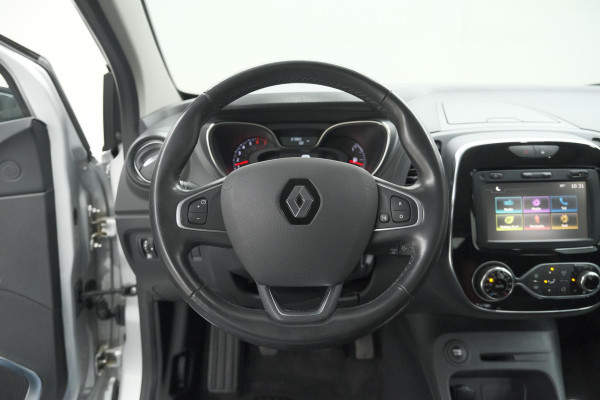 Renault Captur TCe 90 Intens | Trekhaak | AllSeason banden | Navigatie | Parkeersensoren