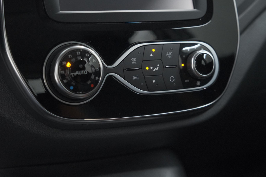 Renault Captur TCe 90 Intens | Trekhaak | AllSeason banden | Navigatie | Parkeersensoren
