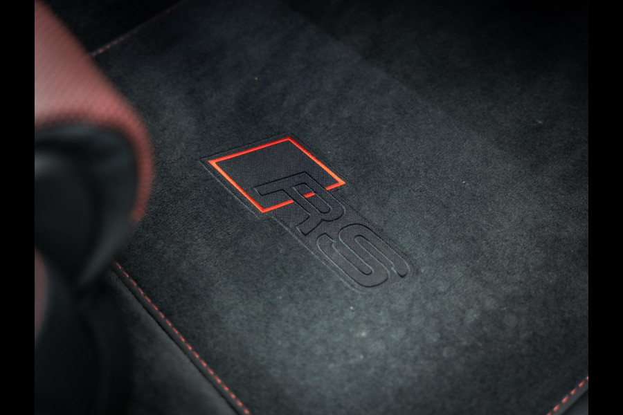 Audi RSQ8 4.0 TFSI quattro Performance | URBAN | Full PPF | Akrapovic | 24'' Vossen | Full Carbon |