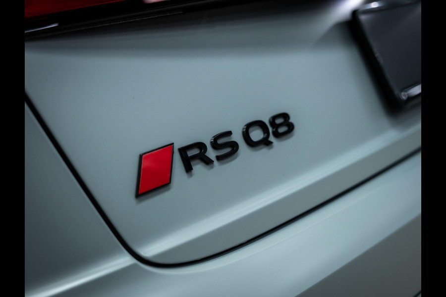 Audi RSQ8 4.0 TFSI quattro Performance | URBAN | Full PPF | Akrapovic | 24'' Vossen | Full Carbon |