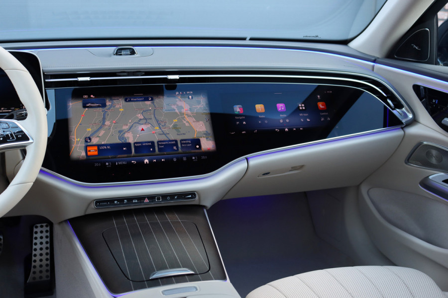 Mercedes-Benz E-Klasse 400 e 4MATIC Exclusive Line | Hypercreen | Luchtvering | Achterasbesturing | Distronic+ | Massage | Stoelventilatie | 3D-Display | HUD | Vlakkenverwarming | Digital Light |