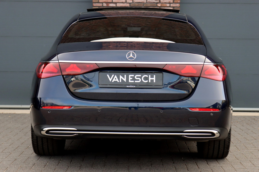 Mercedes-Benz E-Klasse 400 e 4MATIC Exclusive Line | Hypercreen | Luchtvering | Achterasbesturing | Distronic+ | Massage | Stoelventilatie | 3D-Display | HUD | Vlakkenverwarming | Digital Light |