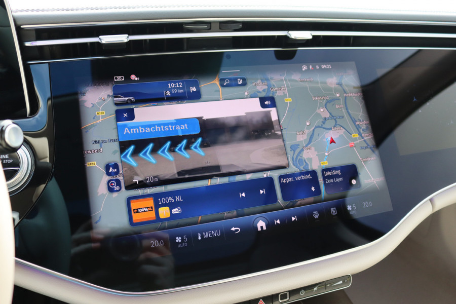 Mercedes-Benz E-Klasse 400 e 4MATIC Exclusive Line | Hypercreen | Luchtvering | Achterasbesturing | Distronic+ | Massage | Stoelventilatie | 3D-Display | HUD | Vlakkenverwarming | Digital Light |