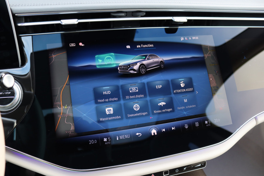 Mercedes-Benz E-Klasse 400 e 4MATIC Exclusive Line | Hypercreen | Luchtvering | Achterasbesturing | Distronic+ | Massage | Stoelventilatie | 3D-Display | HUD | Vlakkenverwarming | Digital Light |