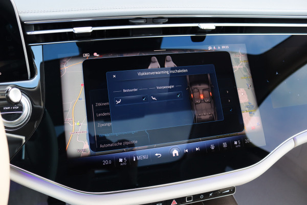 Mercedes-Benz E-Klasse 400 e 4MATIC Exclusive Line | Hypercreen | Luchtvering | Achterasbesturing | Distronic+ | Massage | Stoelventilatie | 3D-Display | HUD | Vlakkenverwarming | Digital Light |